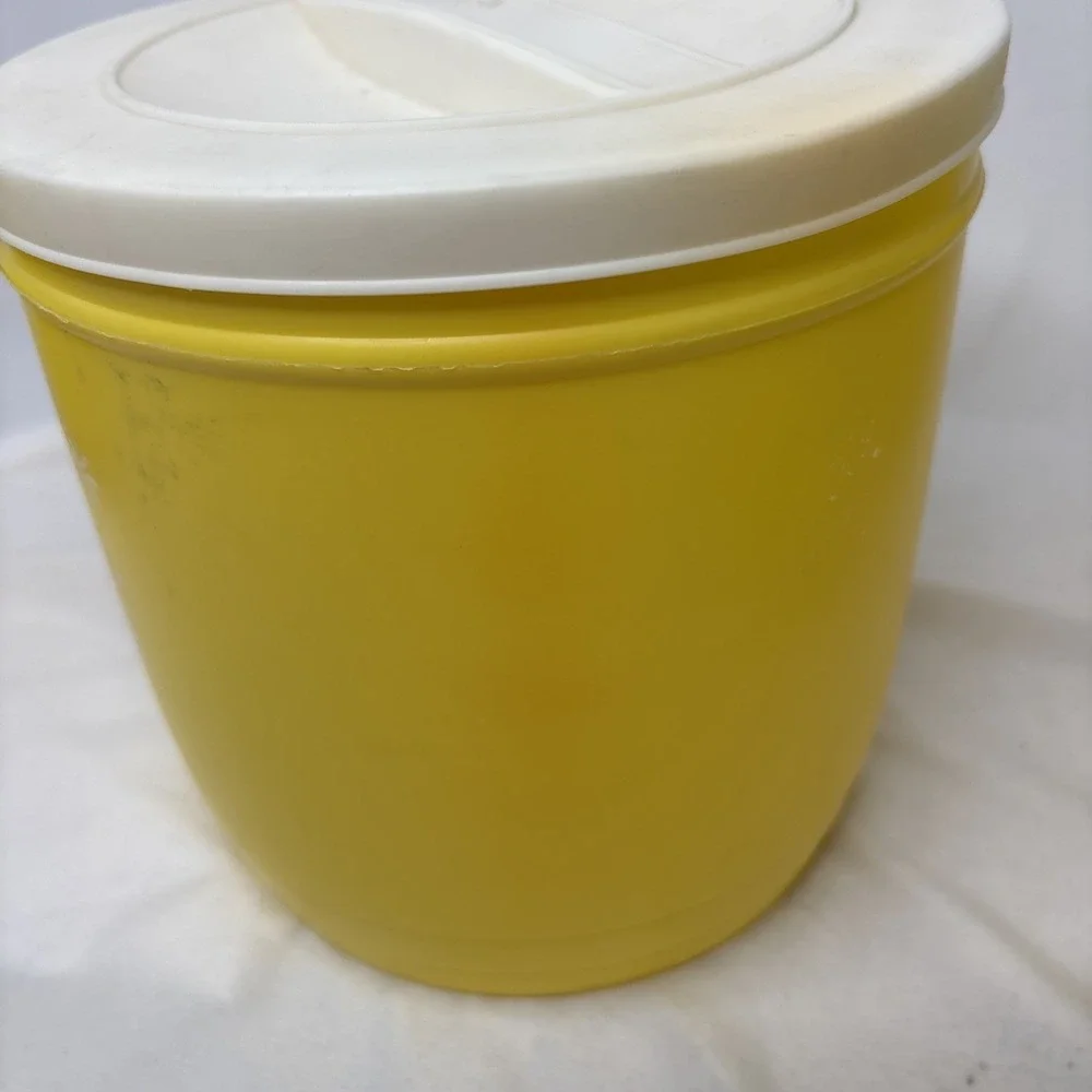 Vtg 1950s Stanley Atomic Plastic Canister Set Yellow Nesting MCM 4Pc Retro Sugar